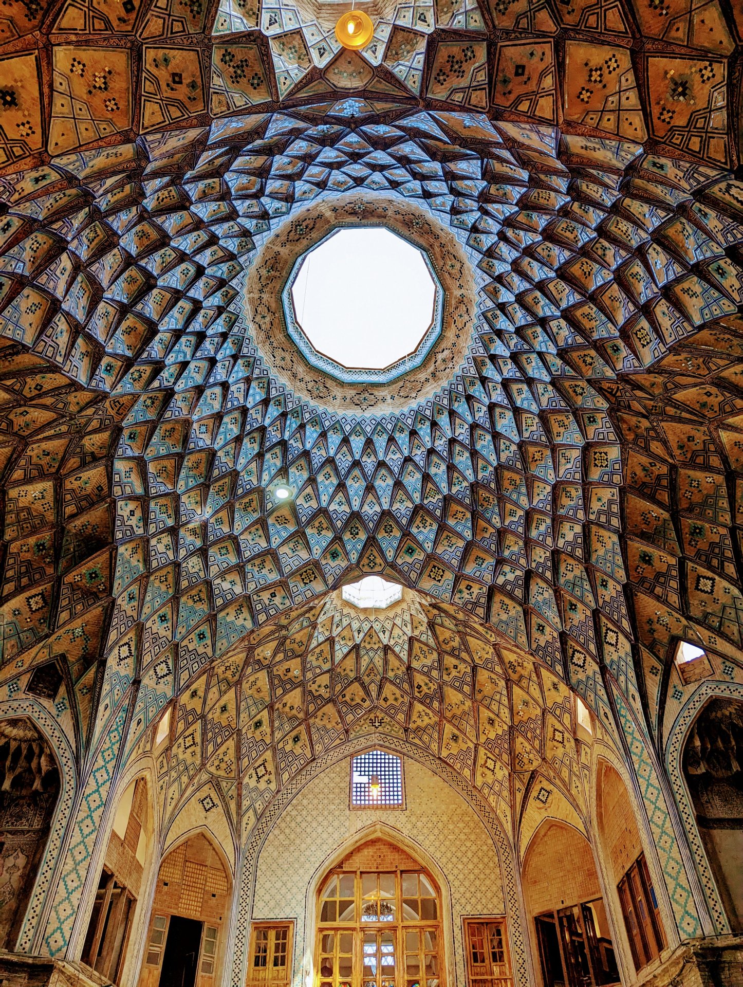Kashan Bazaar — covered trading rows