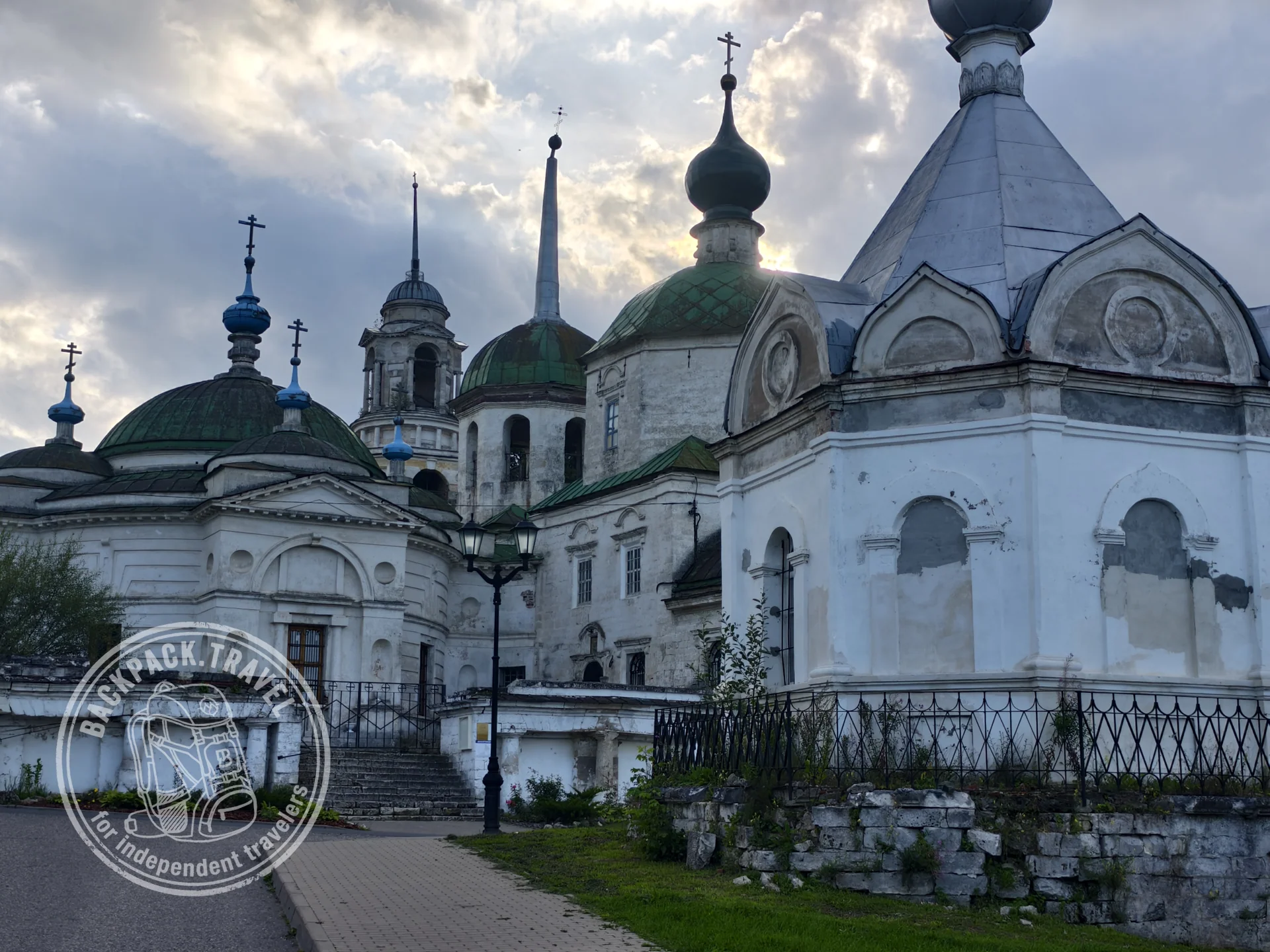 Пятницкая церковь в Старице