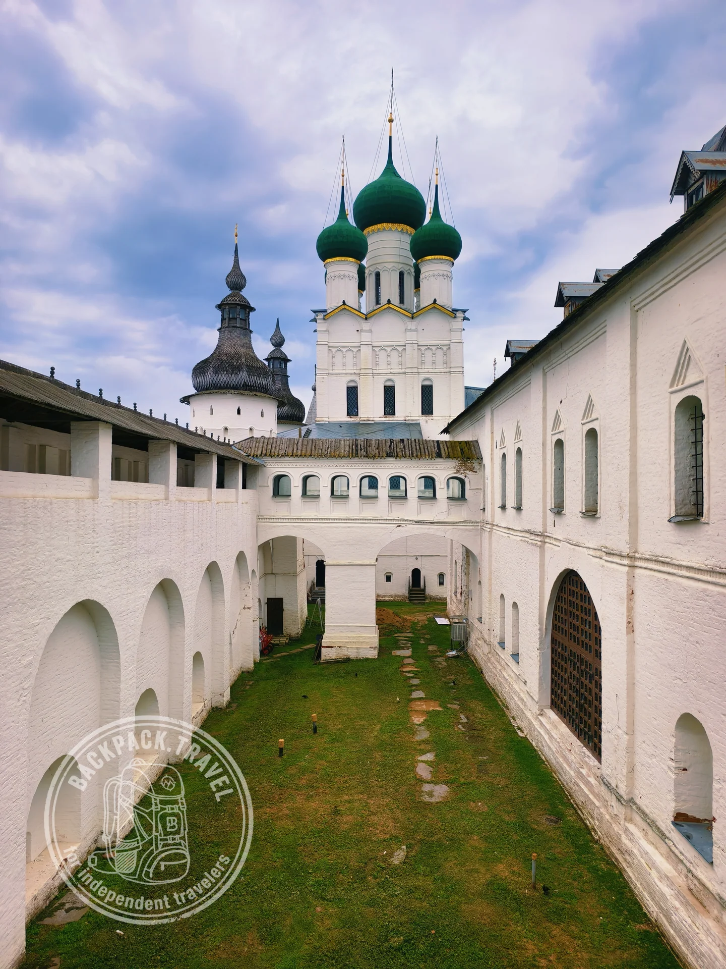 Церковь Иоанна Богослова в Ростовском кремле