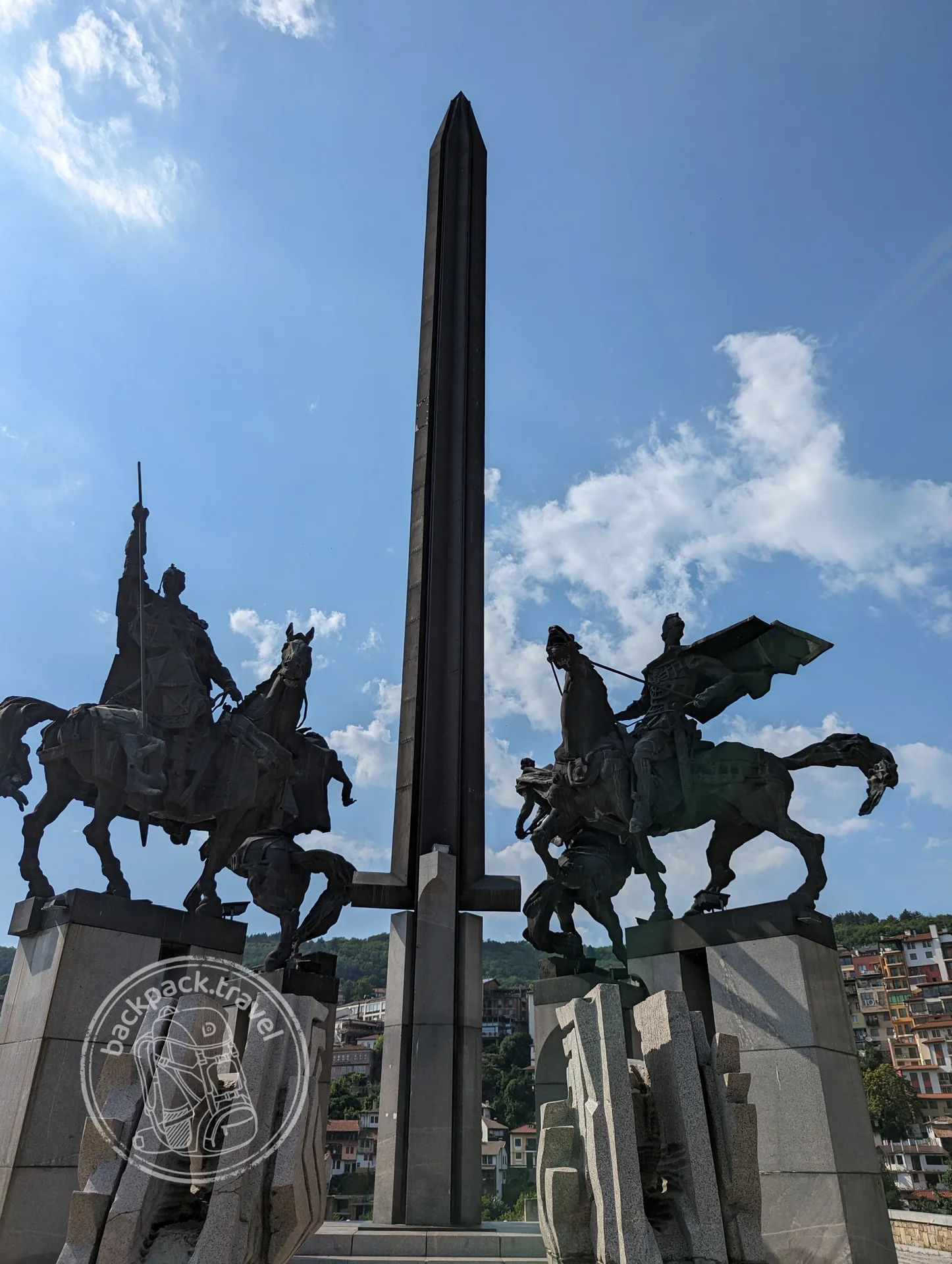 Памятник Асеневцам