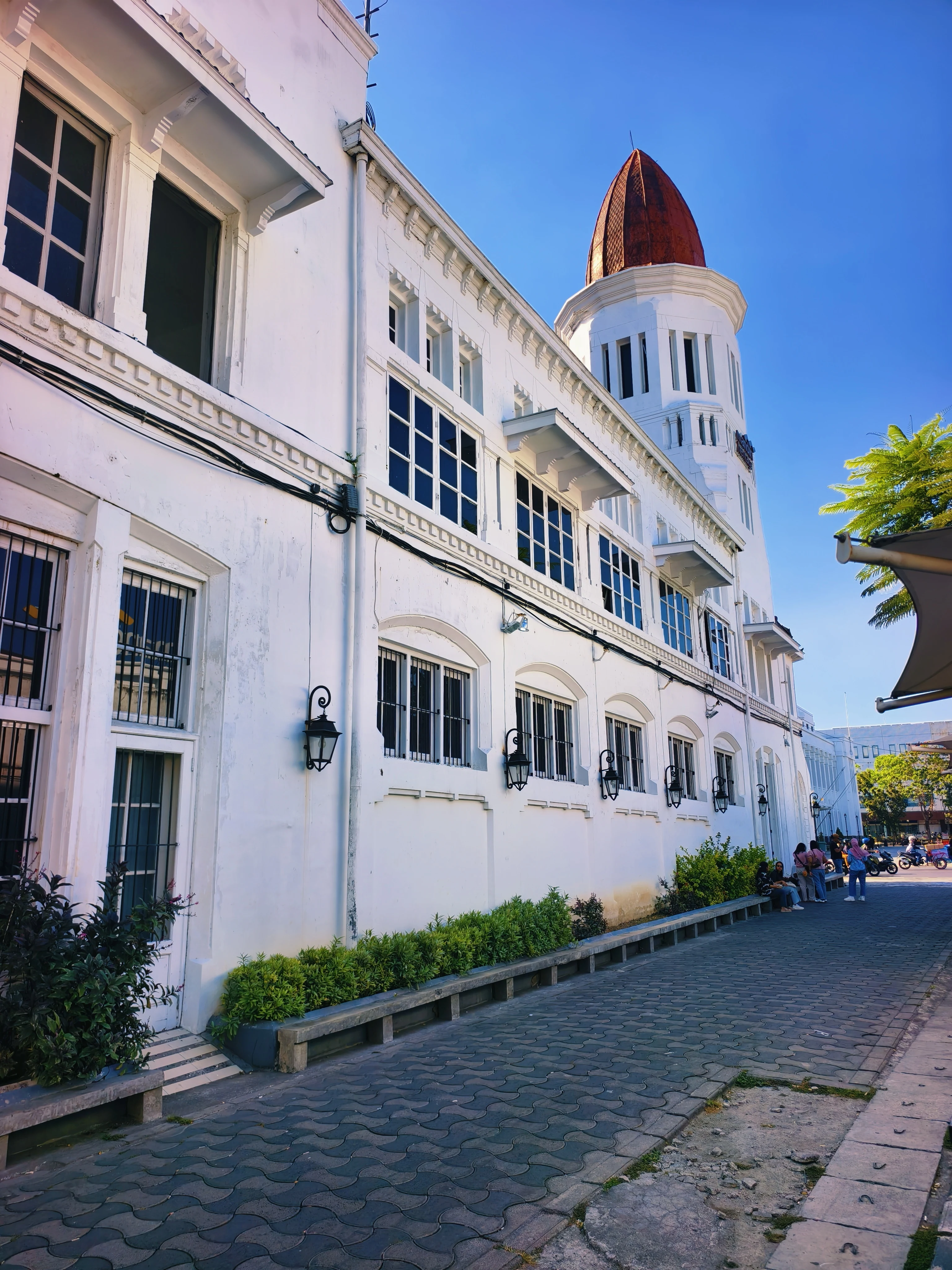 Gedung Cerutu (Cigar Building)
